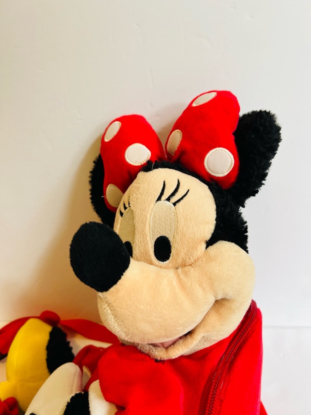 Disney Parks Minnie Mouse Plush Hugging Backpack Buddy - Picture 2 of 8